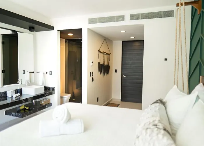 Villa Blanca Incredible 2br - Private Pool Free Club