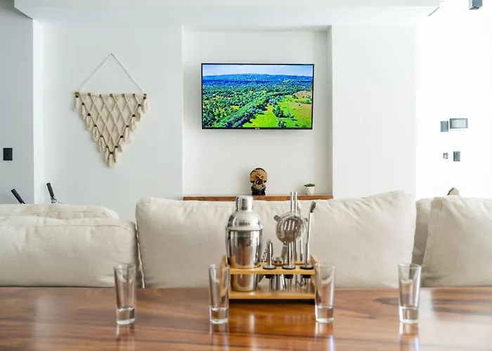 Blanca Incredible 2br - Private Pool Free Club Villa *